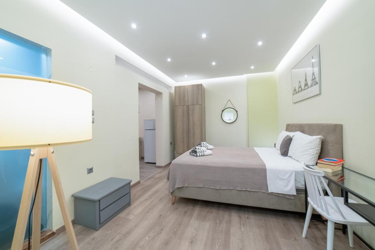 Luxury Suites With King-Sized Bed Tesalonika Bagian luar foto