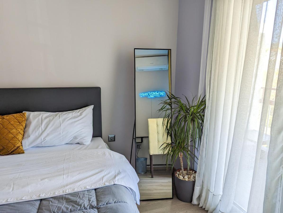 Luxury Suites With King-Sized Bed Tesalonika Bagian luar foto